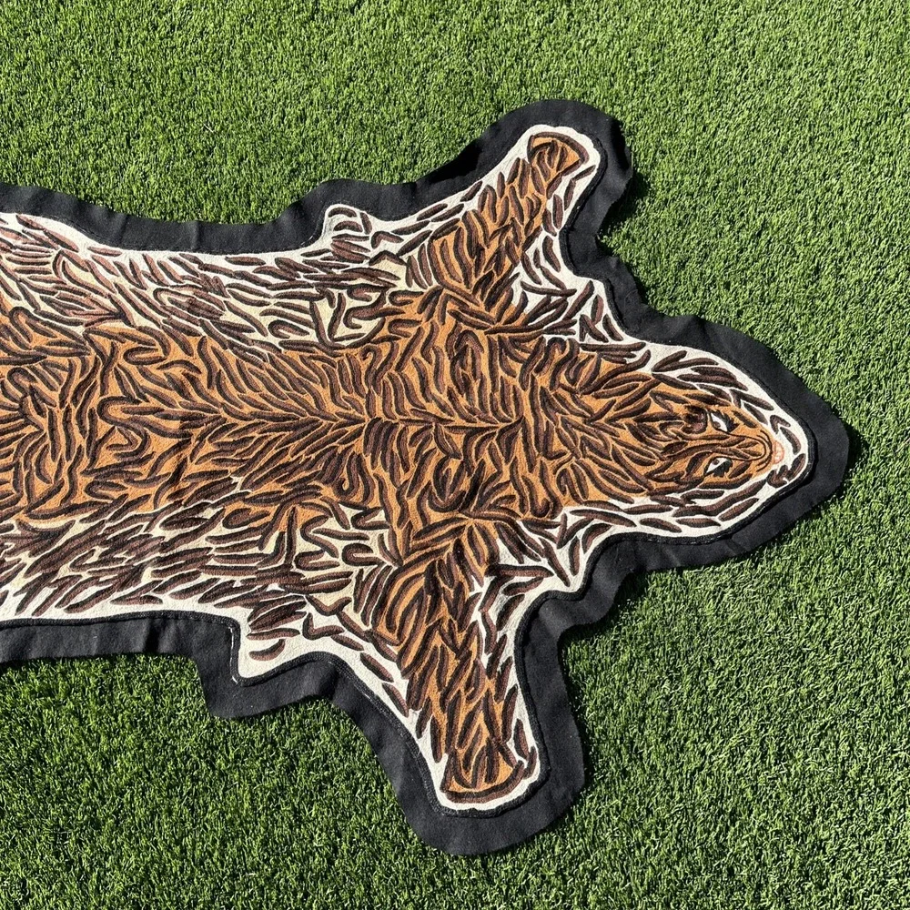 Scarlette Wool Tiger Shaped Rug 95